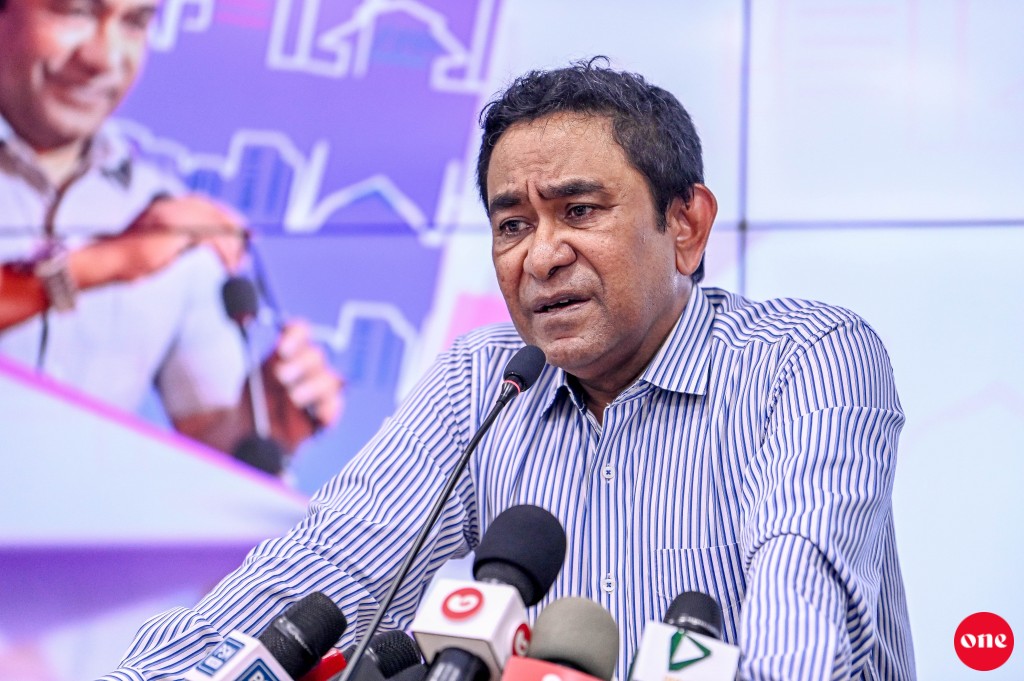 Yameen thahugeegugai hanu hunnevee fuluhunge faraathun kurimathivi harassment ah kei nukurevigen: Vakeelu