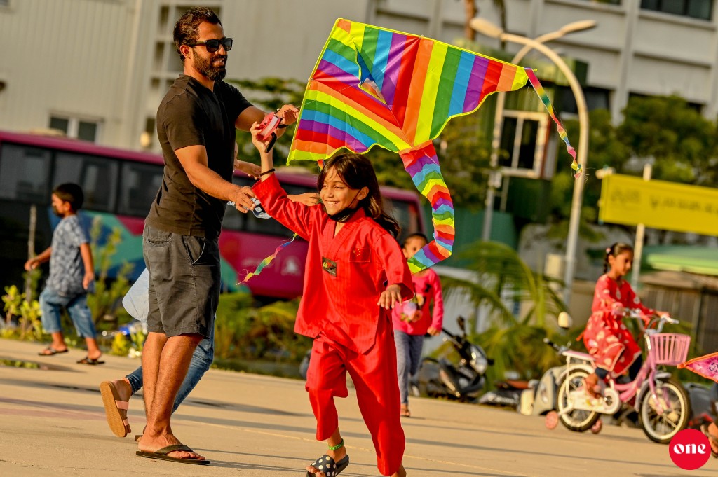 One Photo roadha haveeru: Kudakudheennaaeku aailee ufaaveri manzaruthah