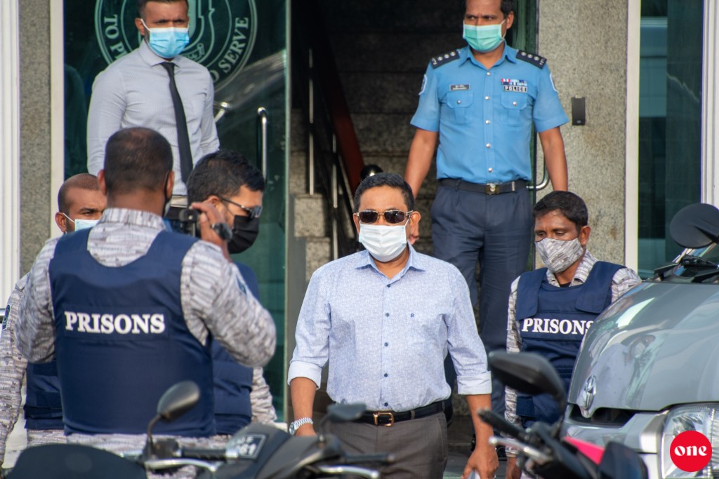 Yameen fuluhah haaaziru kuranee sarukaarah amaazuvaa faadukiyunthakuge misraabu badhalu kuran: Idhikolhu