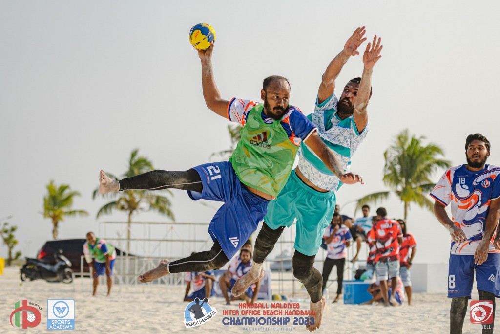 Gaumee firihen beach handball team ah furusathu hulhuvaalaifi, thamreenu thah Kulhudhuhfusheegai
