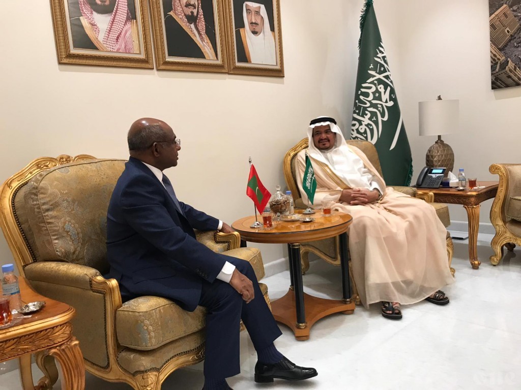 Minister Shahid discusses issues relating to Maldivians performing Hajj and Umrah