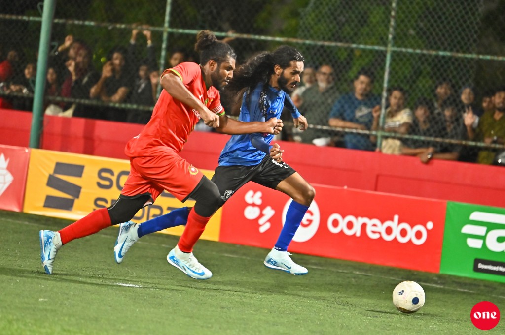 ވަން ފޮޓޯ: ގޯލްޑަން ފުޓްސަލް ޗެލެންޖް 2025ގެ އަތޮޅު ބުރުގެ ފޯރި ކުރިއަށް