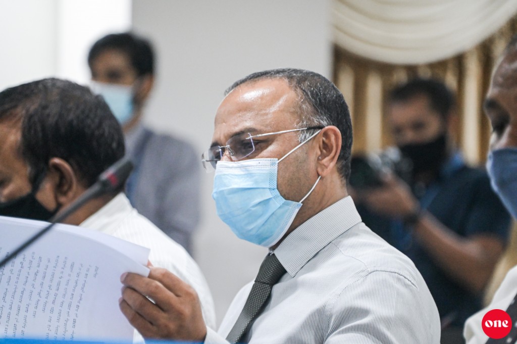Andhun Hussein, Afeef ah: Raees ge party olhivadaigannavaanama, ehuree amilla ah olhifa