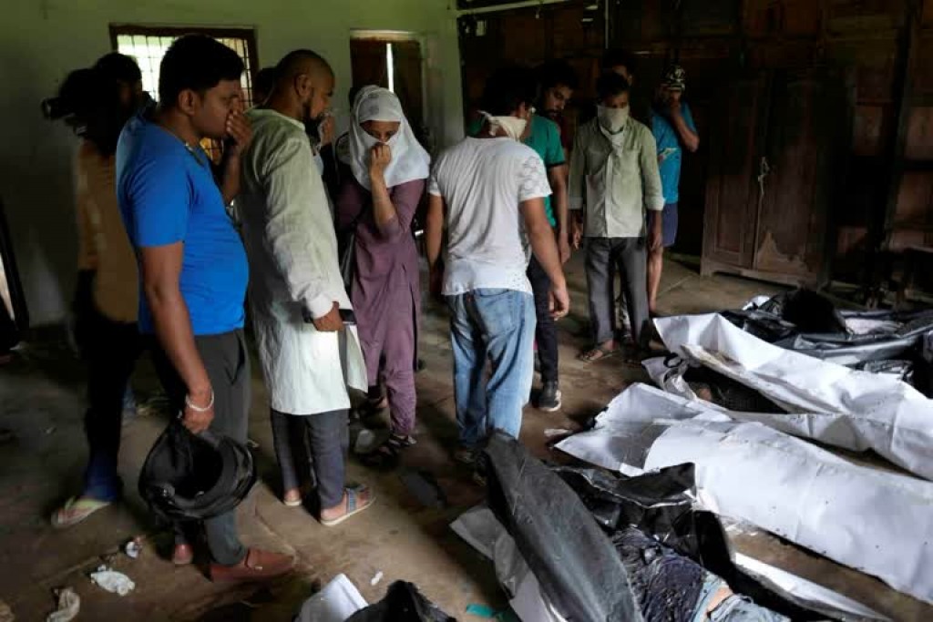 Odisha Reylu Accident: Maruvi 52 meehehge hashigandaa havaaluvaane bayaku adhivess nuvey!