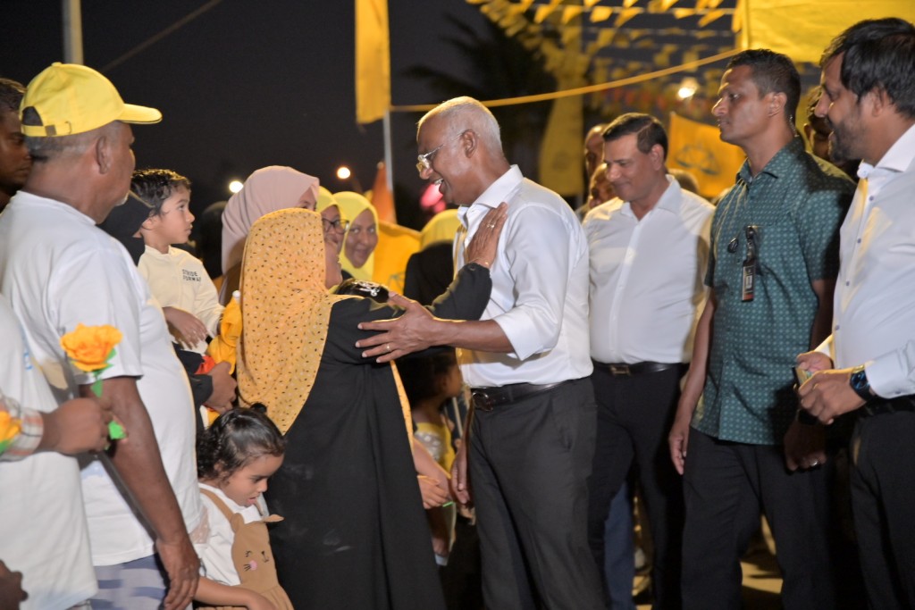 Raees ge dhevana dhauru gai Dhuvaafarugai Airport eh!