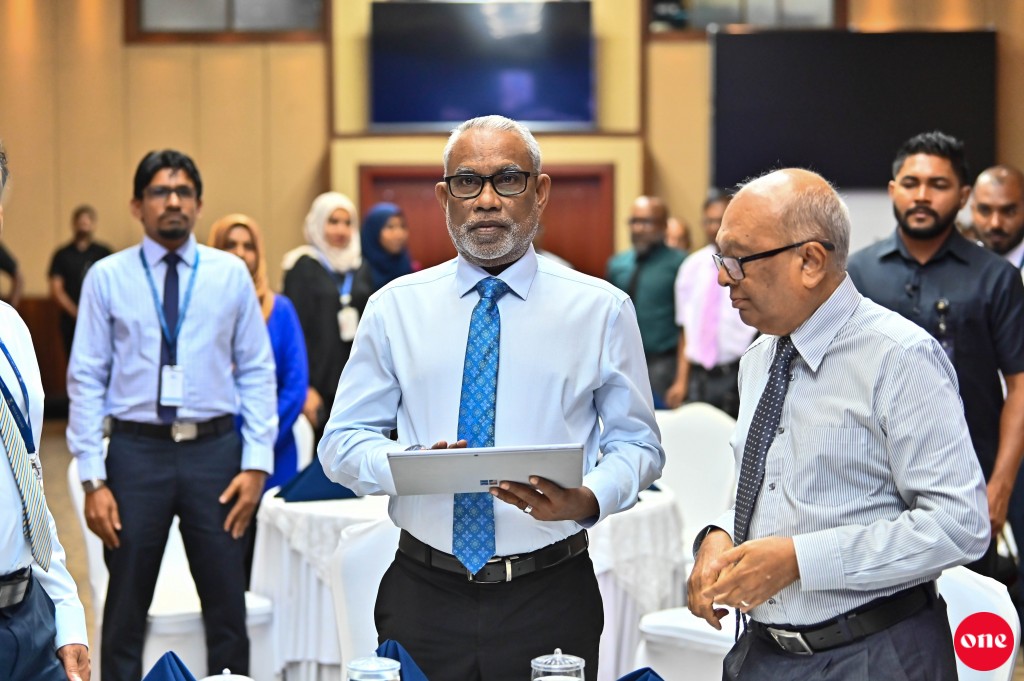 Villa College inn alah 2 degree programme eh tha'aarafu koffi