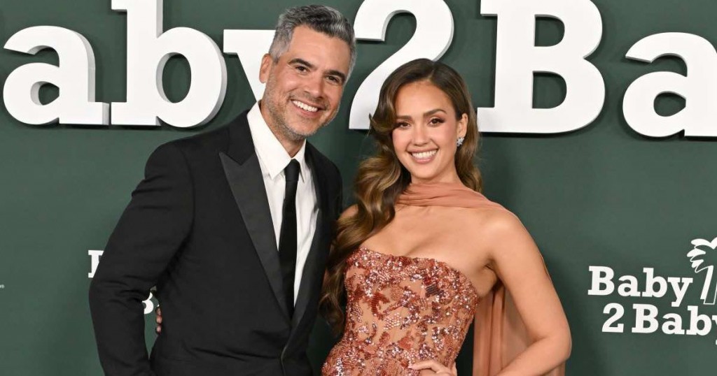 16 aharah fahu Jessica Alba ves varivanee