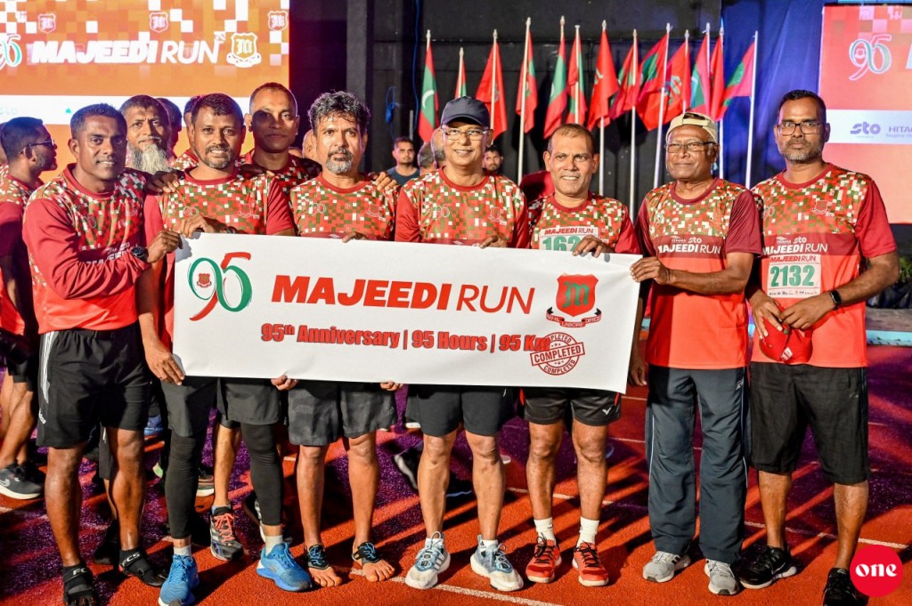 Raaes Solih aai Raees Nasheedhaa eku ''majeedhee run'' nimumakah