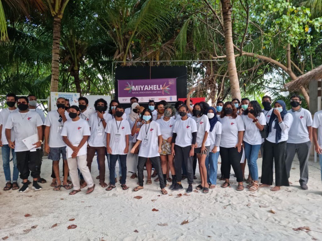 Miyaheli Camp ninmai, enme molhu fas hiyaalu hovaifi