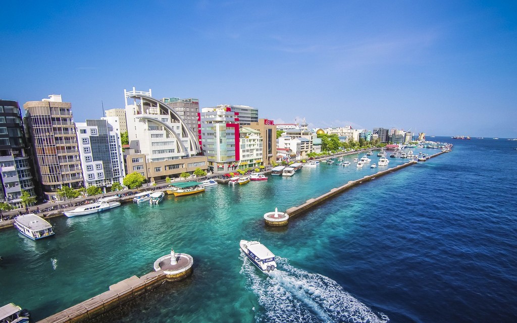 Male' kiyaairu kuriyah atholhu nuhimanan Minister edhivadaigenfi