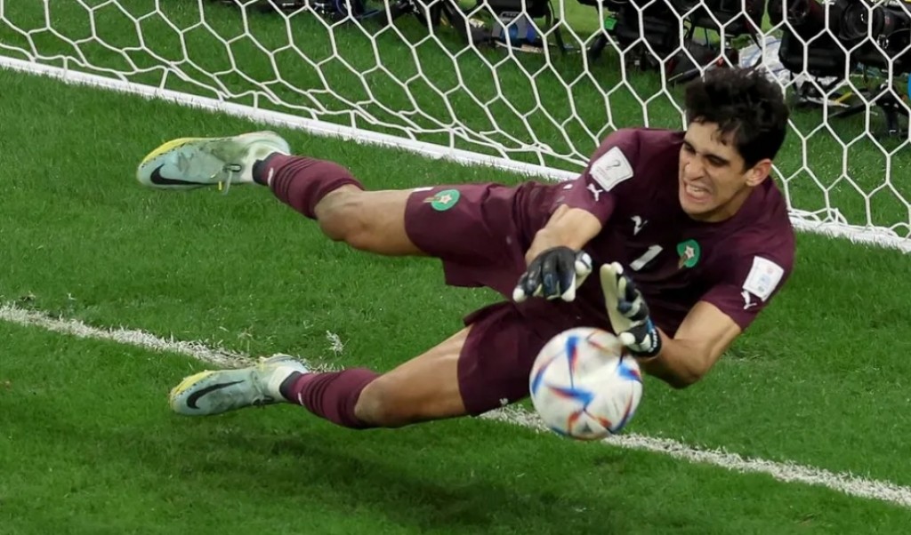 Qatar World cup 2022: Abadhu hevifai mihunna Morocco ge batholhu  Bounou akee kaaku?