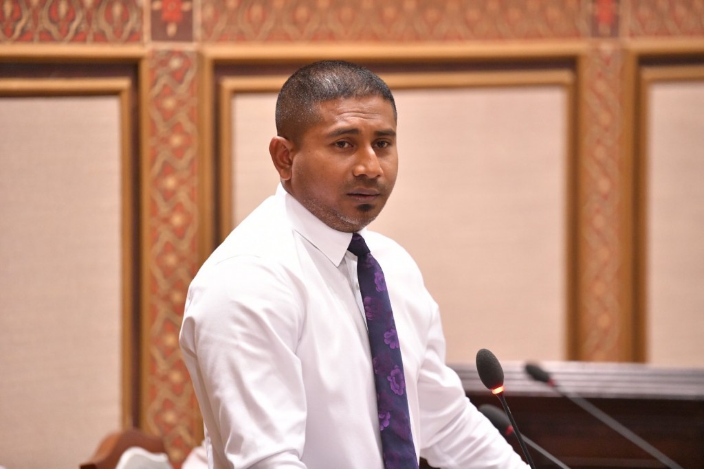 Shavan ah fai hoadhaidhenee credit nagaakah noon, ehen kudhinnavves efurusathu eboiy: Mahloof
