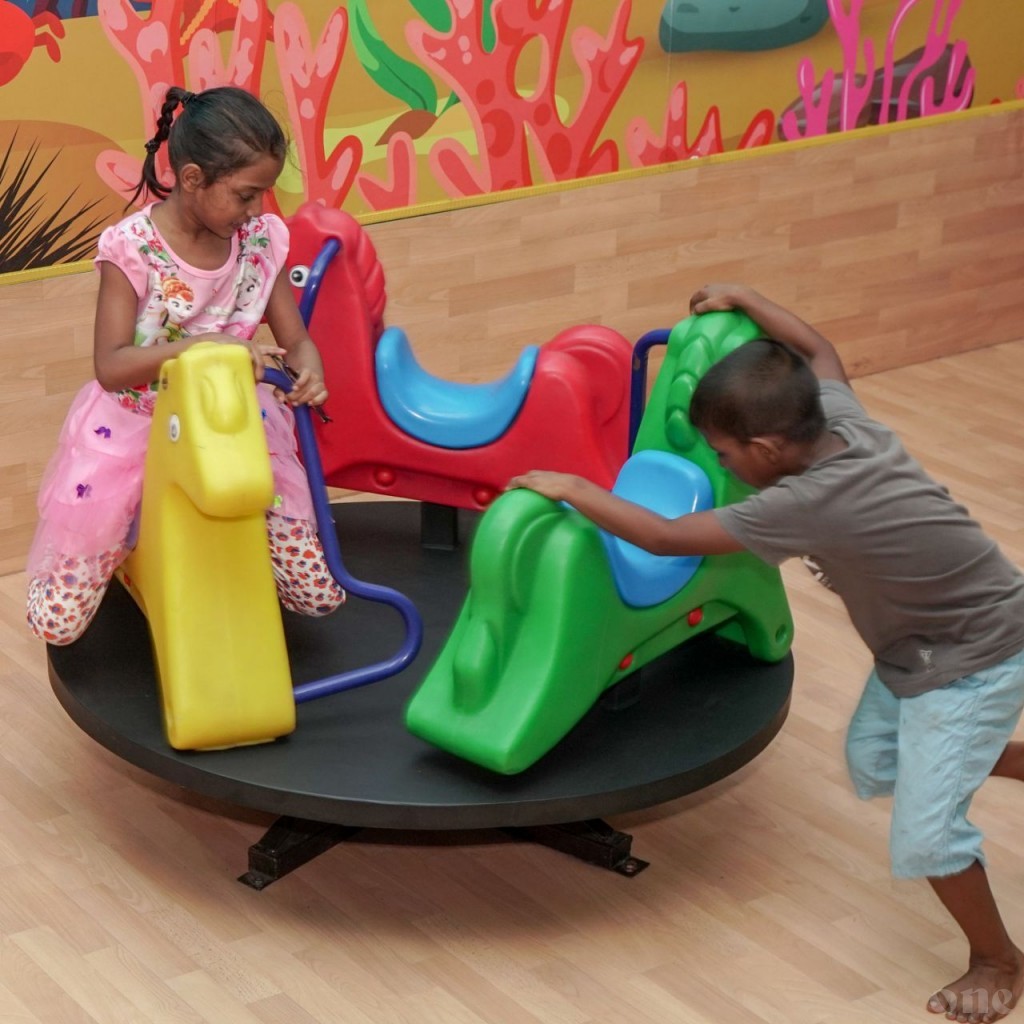 Dhiraagu reopens children’s play area at IGMH