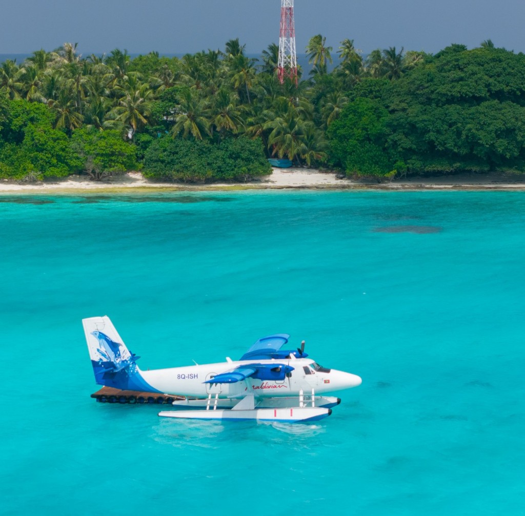 Eid aa dhimaakoh, Fulhadhoo ah Maldivian ge seaplane dhathuru thakeh