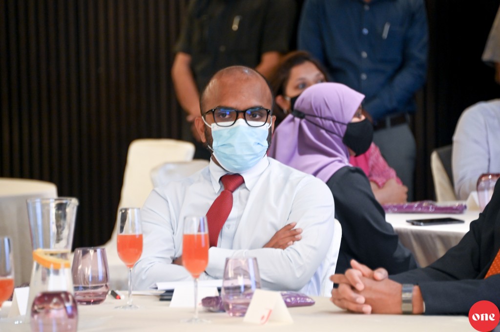 Dhaulathuge office thakun hingaane aa mashroou thakuge mauloomaath dheyn angaifi