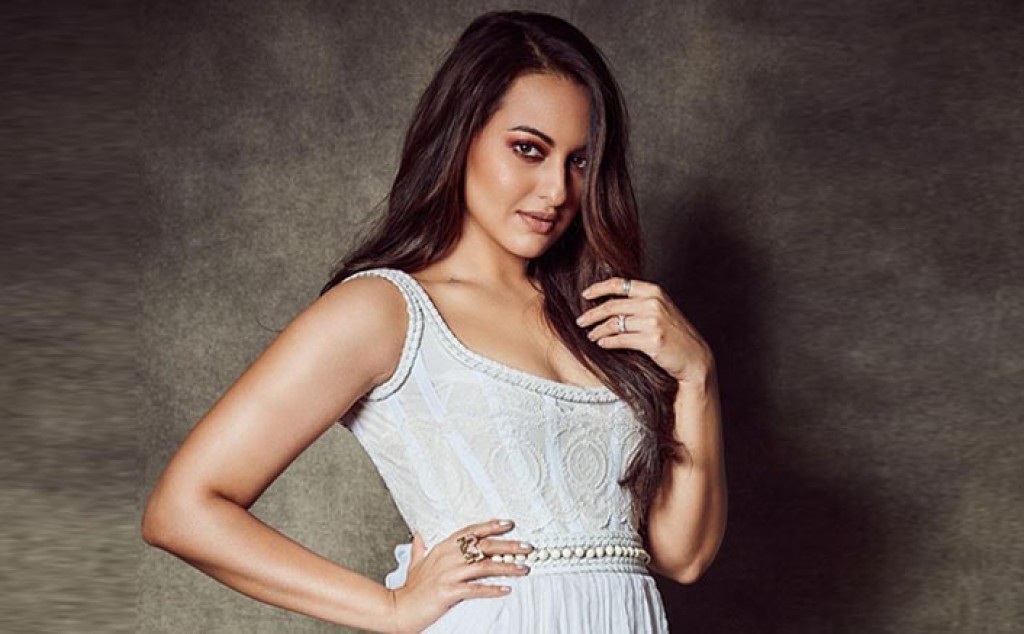 Twitter aa dhuruveema dhiriulhumah rangalhu badhaluthakeh athuvehjje: Sonakshi