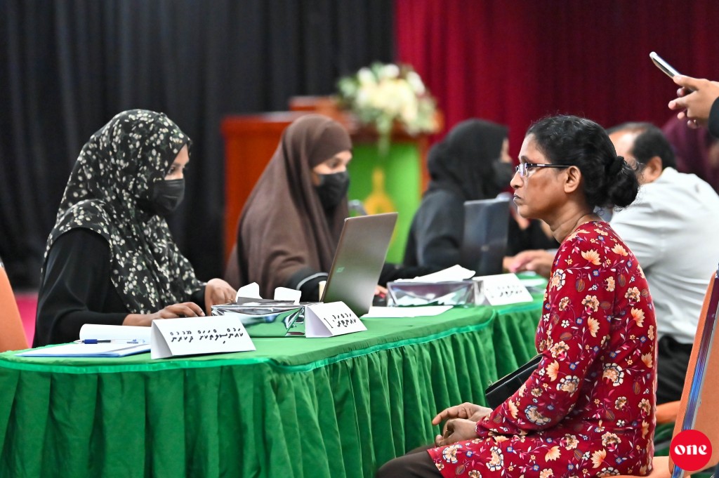 ވަން ފޮޓޯ: ސައުދީން ހަދިޔާކުރި ކަދުރު ބަހަން ފެށުން
