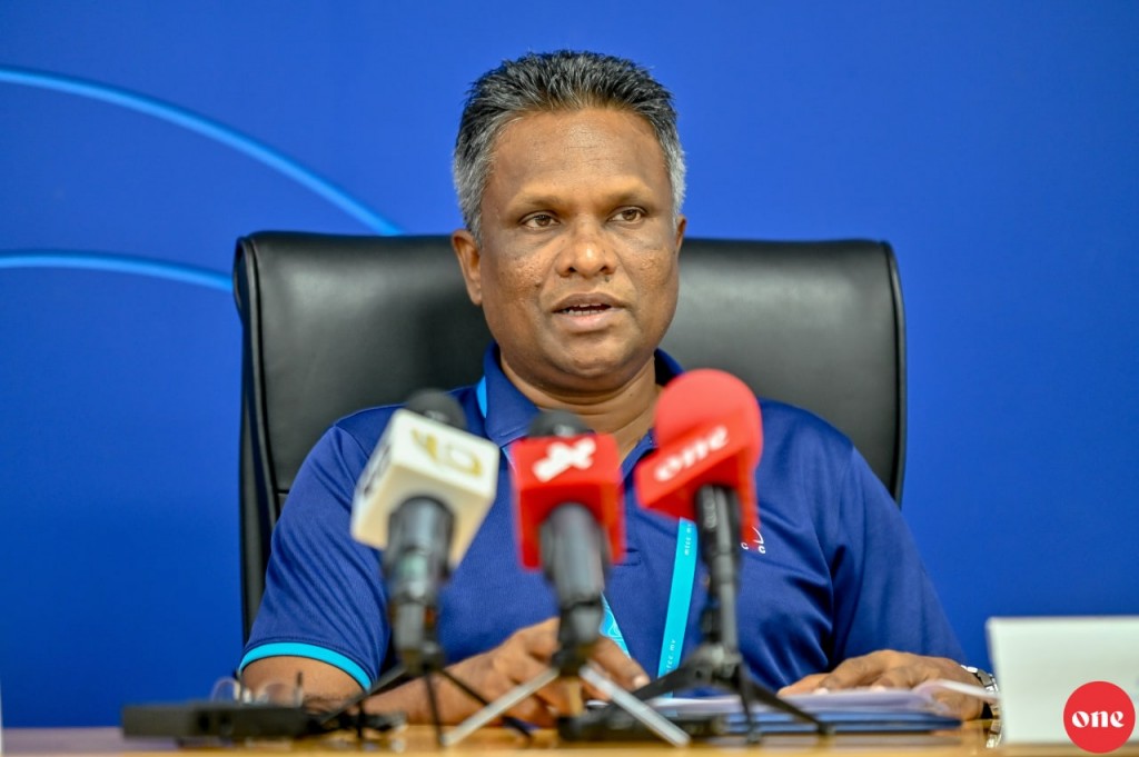 Bus stop tha hiyaa kurmuge massakkaiy fashanee