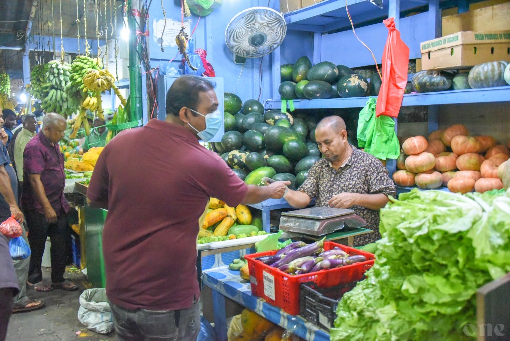 Vazeefaa thah gelli, kudhi viyafaarithah ekkoh hutti dhaane: Dhiraasaa