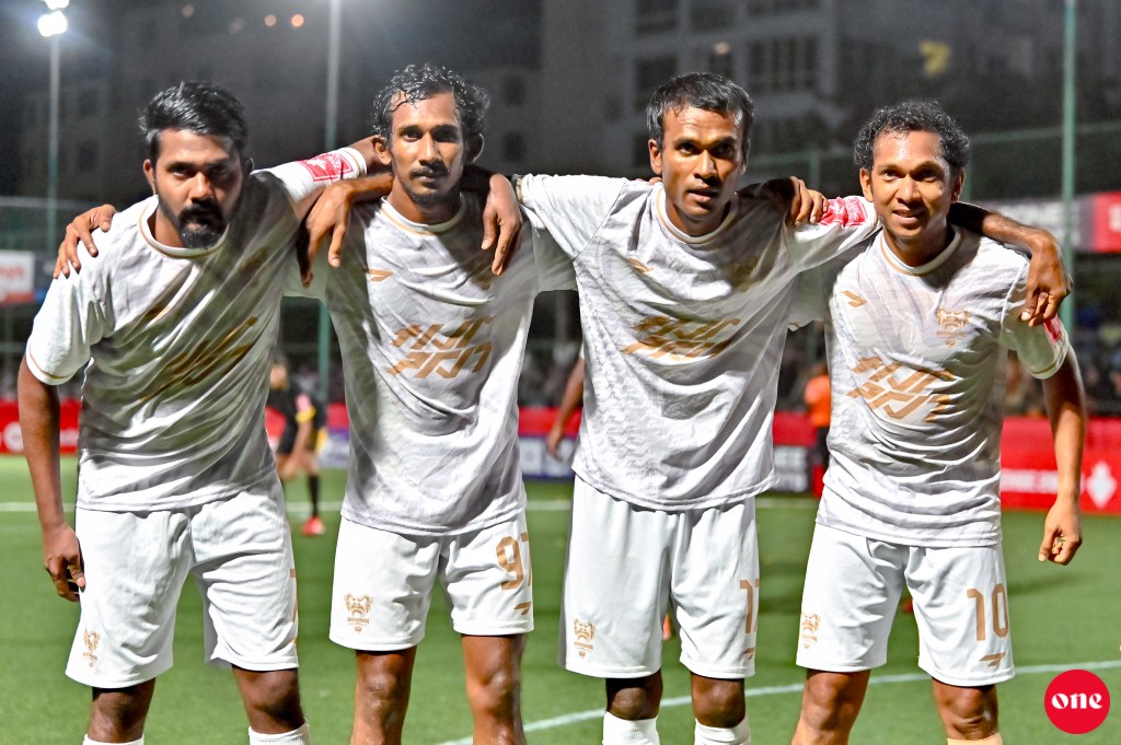 Naivaadhoo ah bodu molheh, Kumundhoo aai Neykurendhoo adhi Makunudhoo ves feshee molhakun