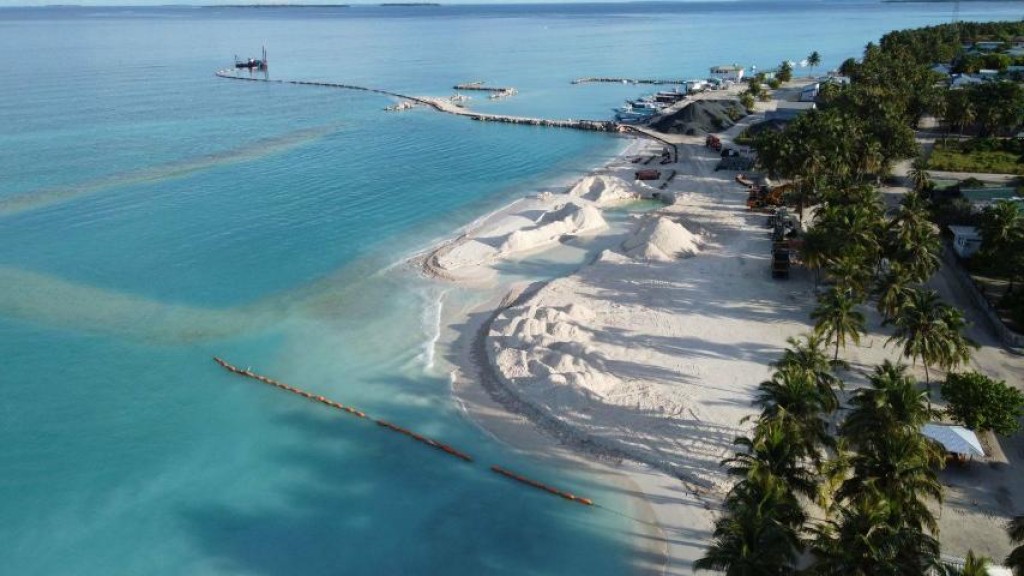 Hanimaadhoo ban'dharu ge 30 percent adhi S. Meedhoo bandharuge 90 percent massahkaiy nimijje