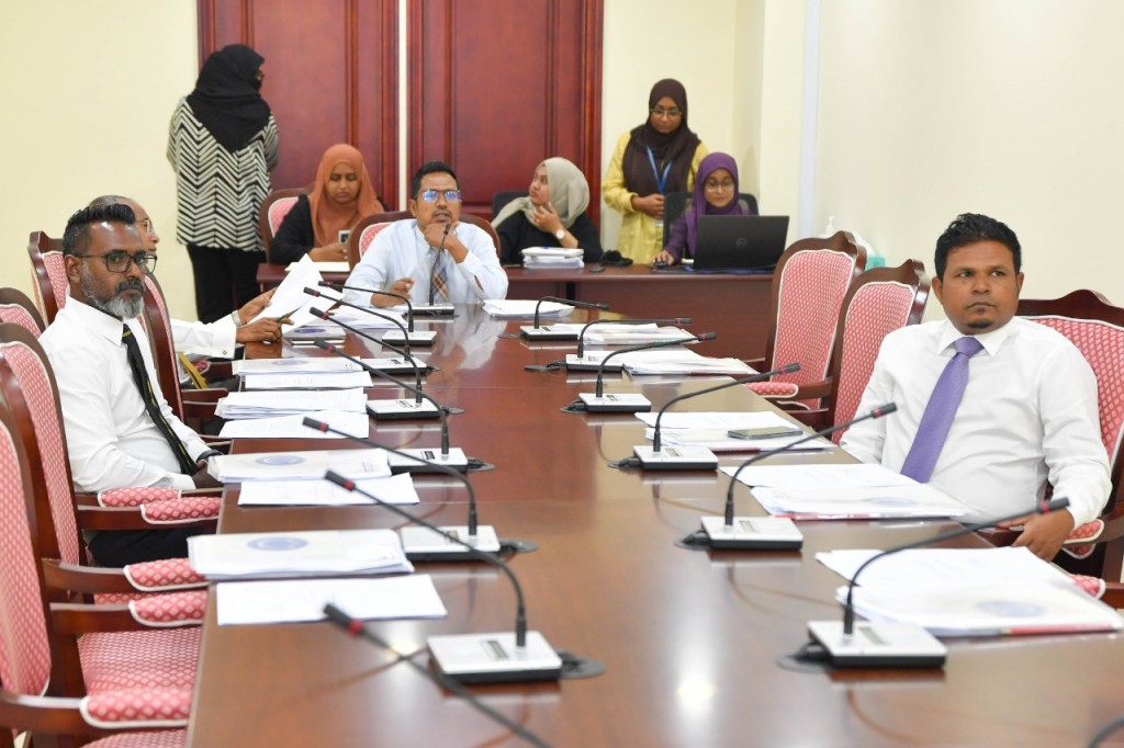 Fandiyaarunge mahsala balaa maruhalaathakuge muhdhathu ithuru kuran committeen faaskoffi