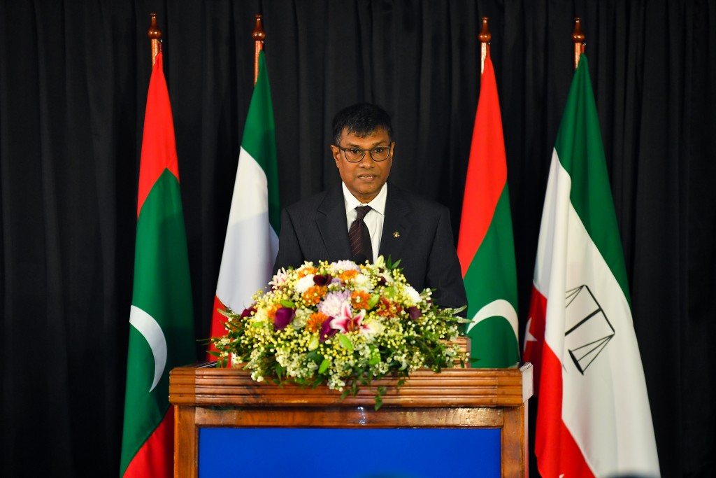 Haggu hoadhai dheveynee fandiyaarun nazaahaaiy theri vegen: Uhthama Fandiyaaru