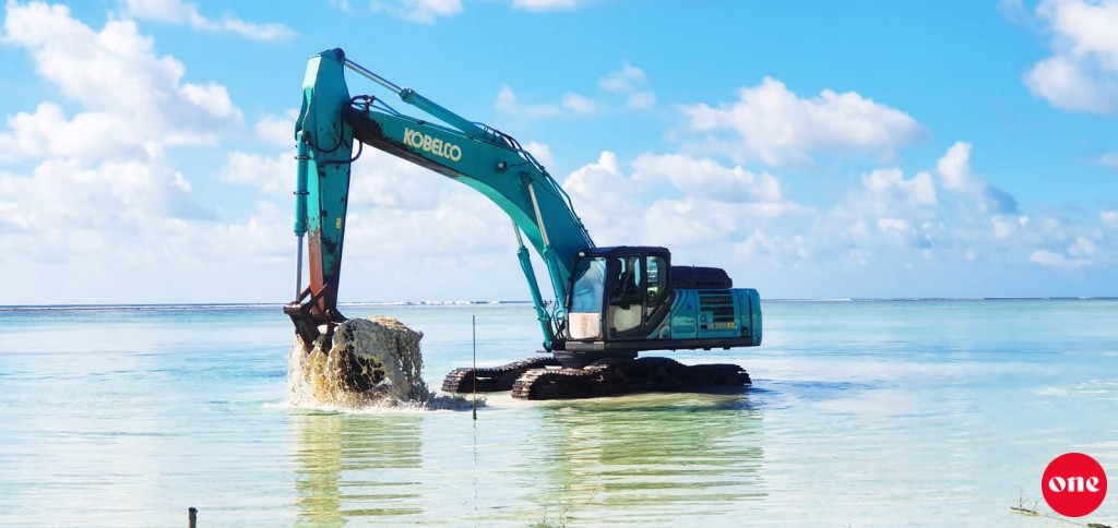 Field work on Mandhoo harbor project begins