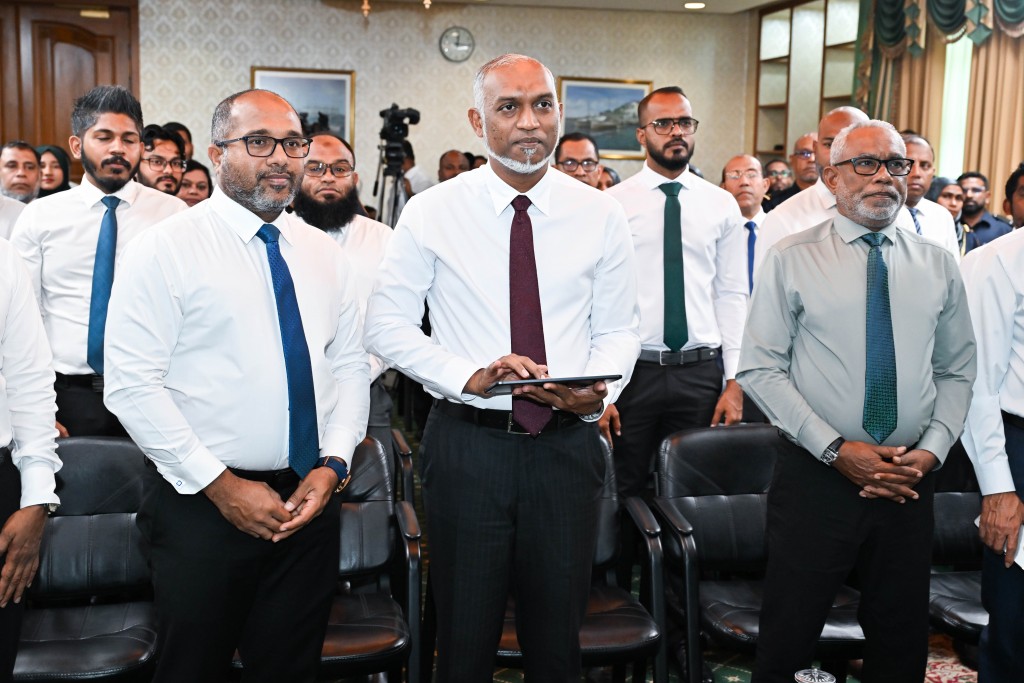 ID card aai passport ge hidhumah mulhi Raajje ah fulhaakurumuge mashroou fashaifi