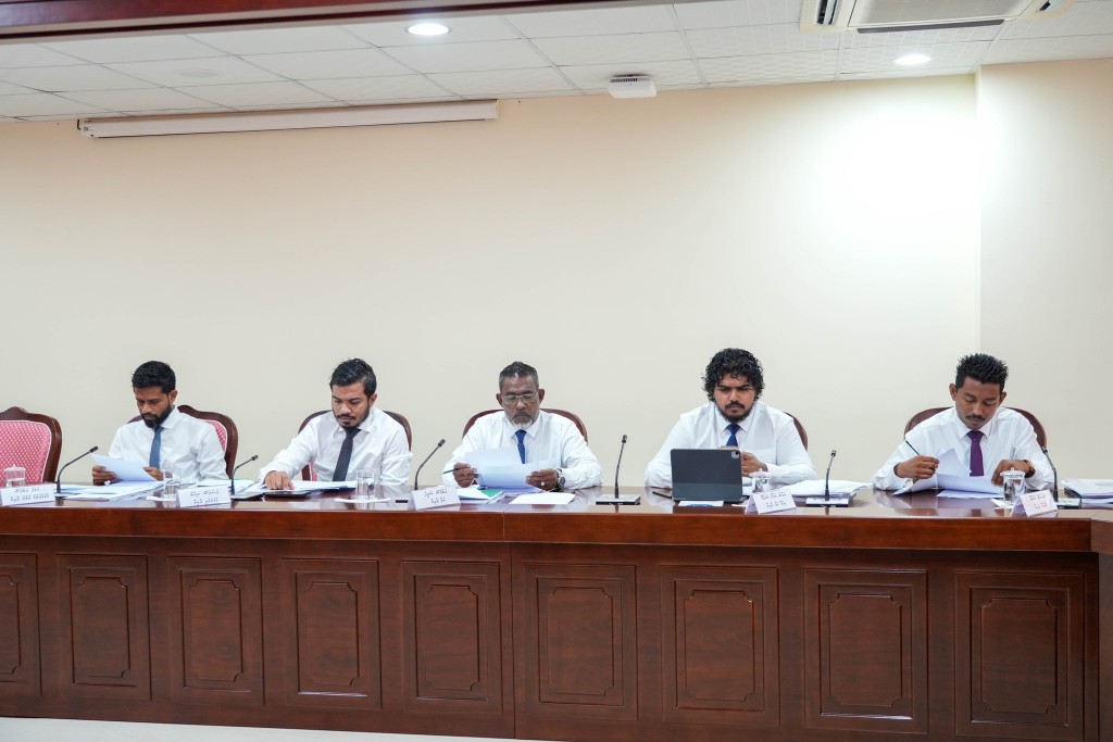 Raees Solih ge sarukaarun badhaluge gothugai 2.4 billion dhinee rangalhah tho balanee