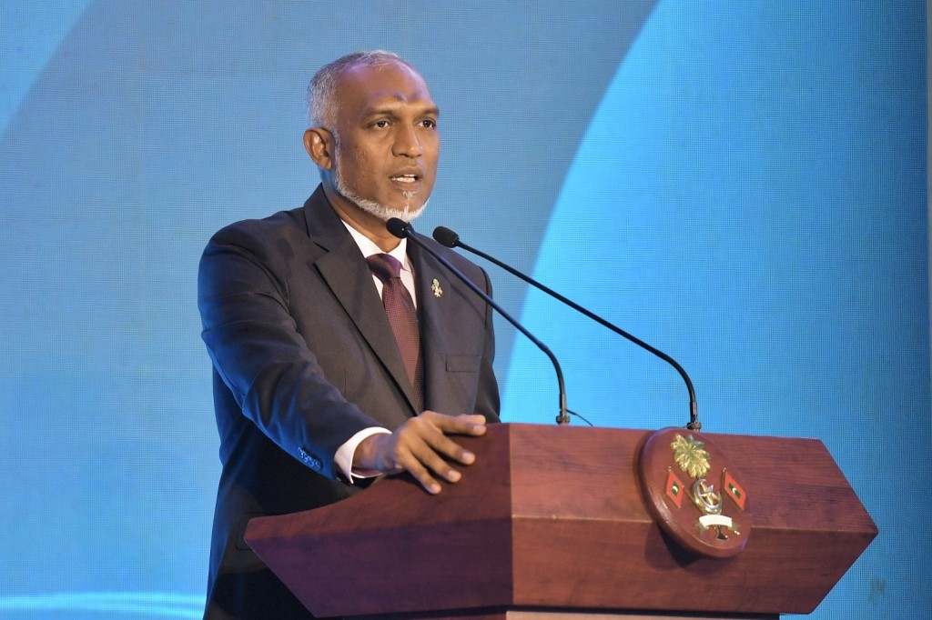 Raajjey ge fathuruverikan kaamiyaabu kamaa eku kuriah gendhiumah dhivehi goiy thah hifehehtun muhinmu: Raees