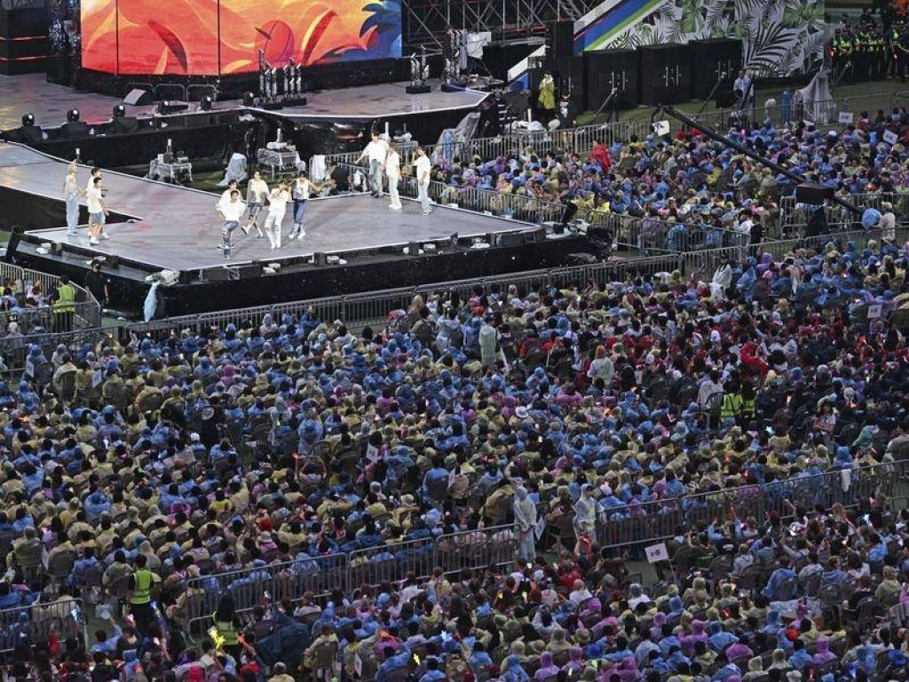 K-Pop ge concert akaa eku Korea ge Scout camp nimmaalaifi