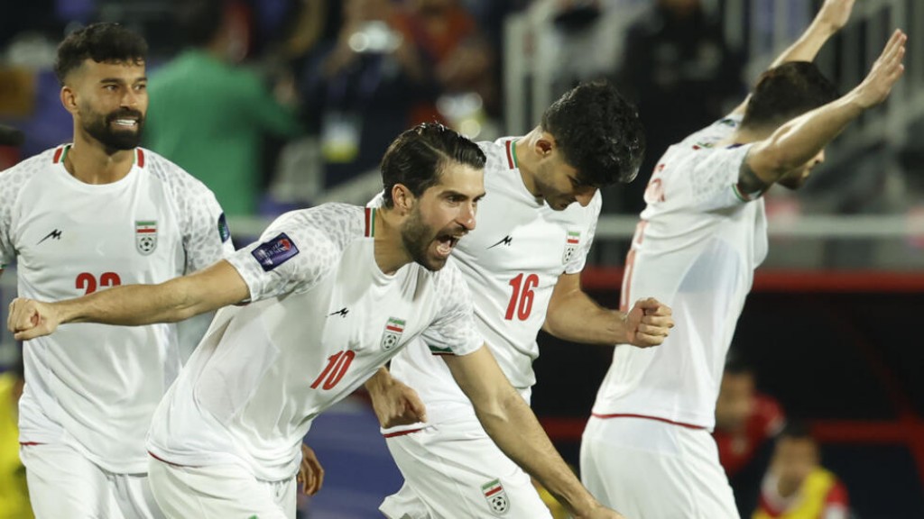 Penalty ah Syria ah hiyydhathikan, Iran aai Japan quarter ah