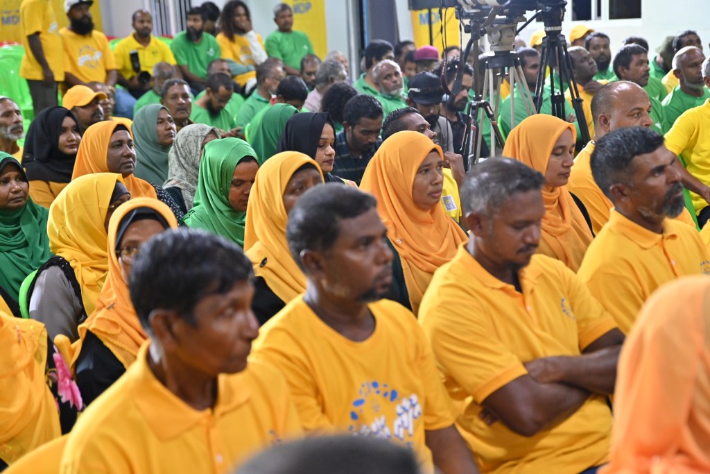 Photo: Makunudhoo gai beyvi Raees Solih ge campaign jalsa