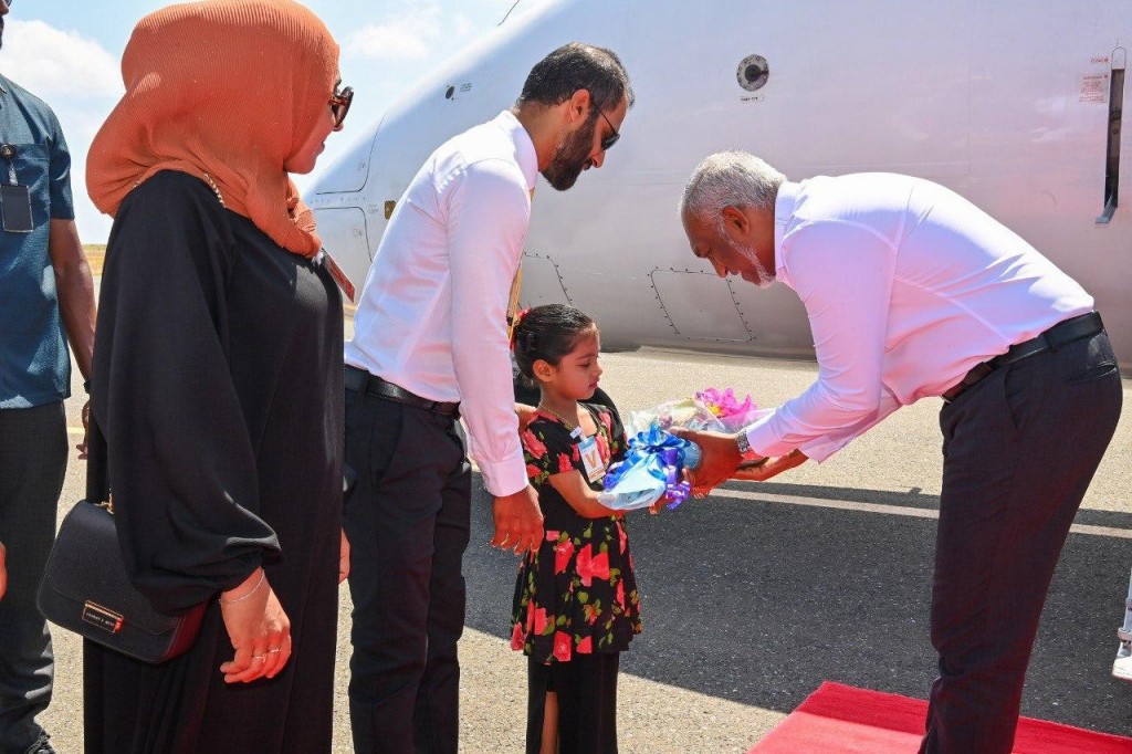 Gadha hoonugai Hoarafushin Raees ah hoonu maruhabaa eh!