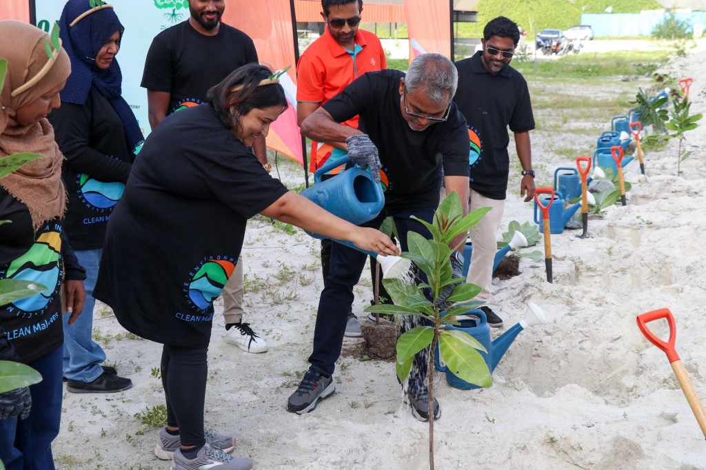 Clean Maldives in hulhumale' gai 1,000 gas indhumuge program eh fashaifi