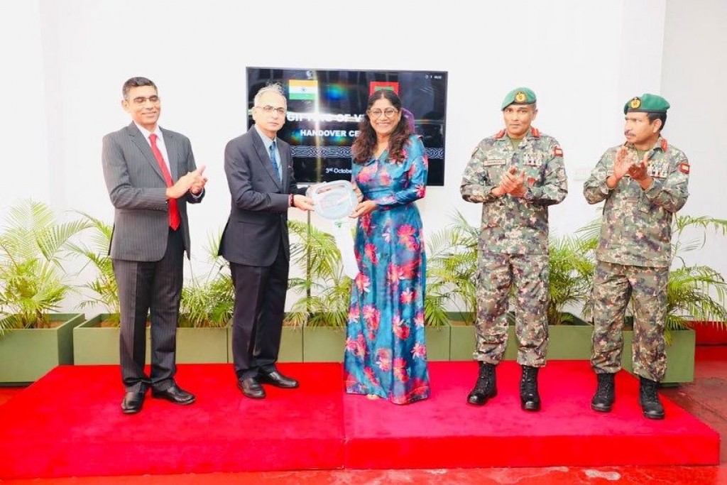 India in dhivehi sifainnah  24 vehicle hadhiyaaakohffi