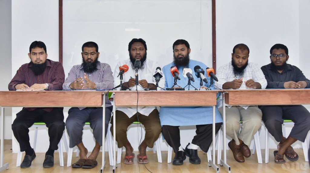 Sheikh Mujuthaba fuluhah haazirukuree biru dhahkan, Allah noon faraathakah biruvethi nuvaanan: Salaf