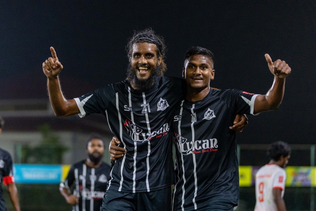 Champion Naivaadhoo aai Hanimaadhoo adhi Nolhivaranfaruves feshun rangalhukoffi
