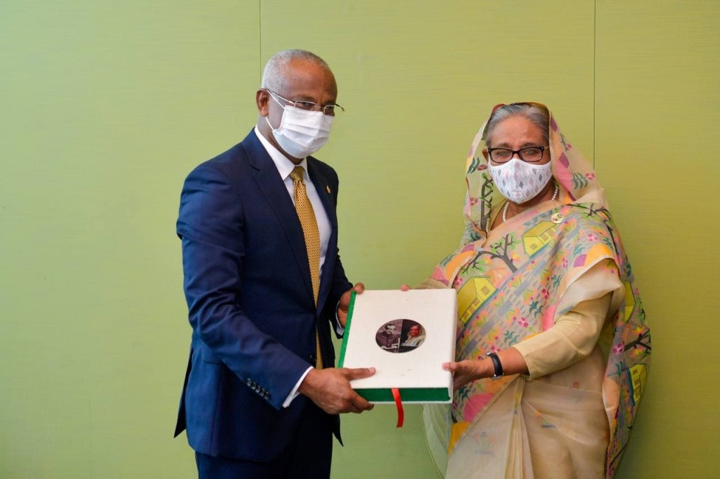 Raajje aai Bangladesh aa dhemedhu air cargo ge hidhumaiy feshumah mashvaraa koffi