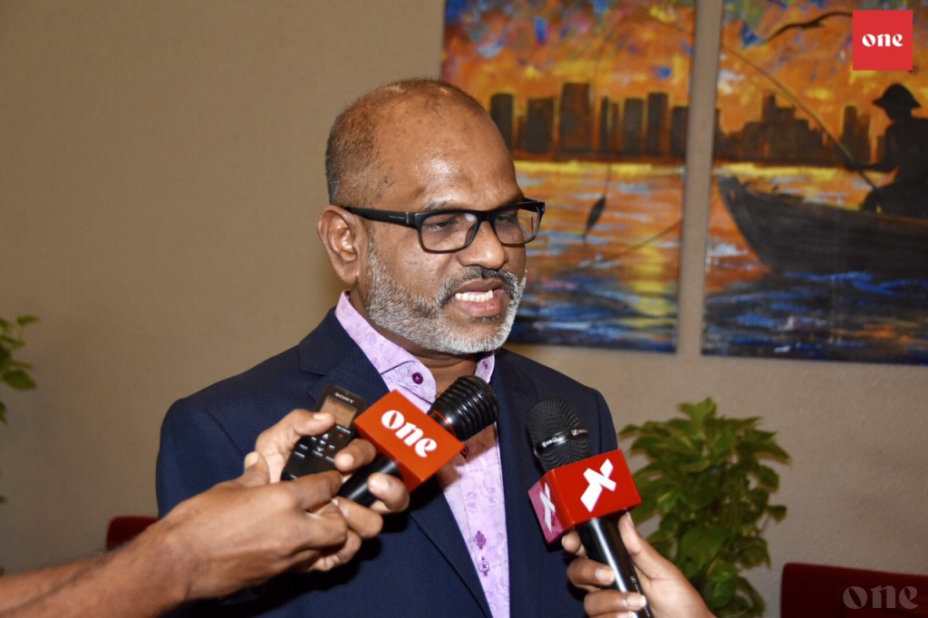25 aharuge jalu hukumaa gulhigen gellunu gondeege badhalu hoadhan Nazim supreme court ah!