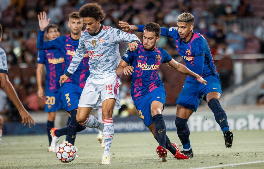 Bayern aai Barca kulhey match ah supporter in nuvahdhaane
