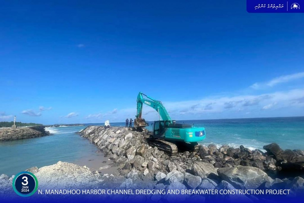 N. Manadhoo Harbour Channel Dredging and Breakwater Construction Project well underway: MTCC