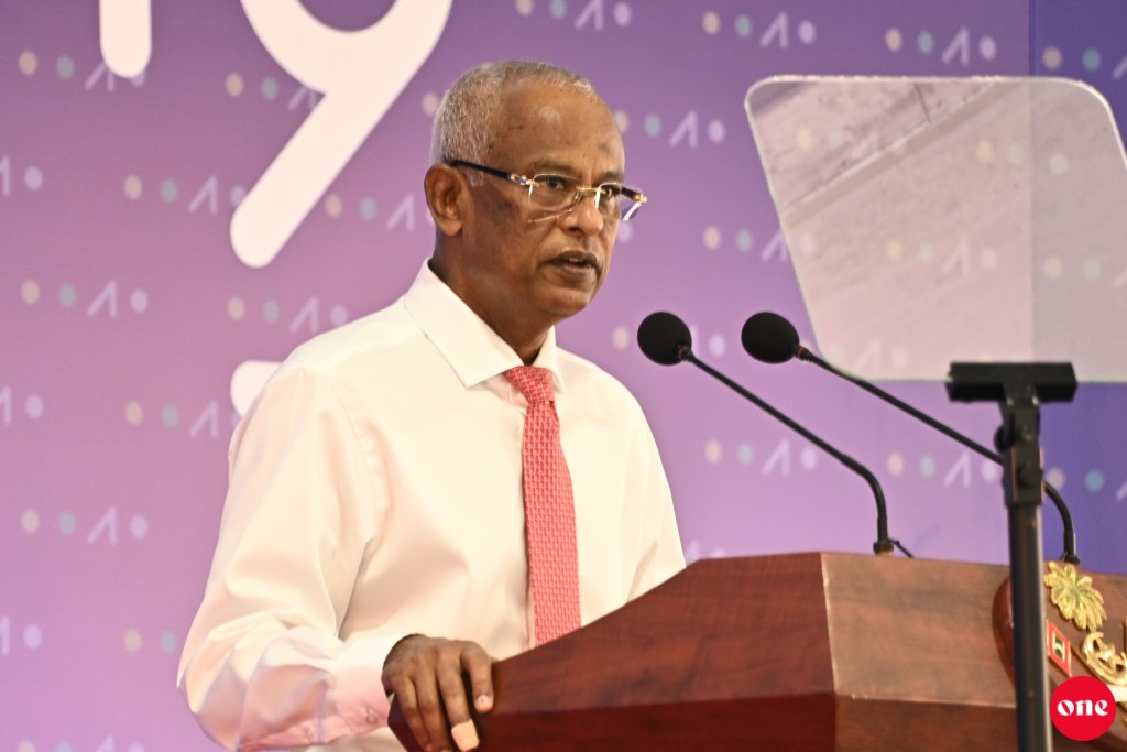 Yoga harakaathah huras alhai, hamanujehun hingi meehun gaanoonuge kurimahchah gehnaanan: Raees