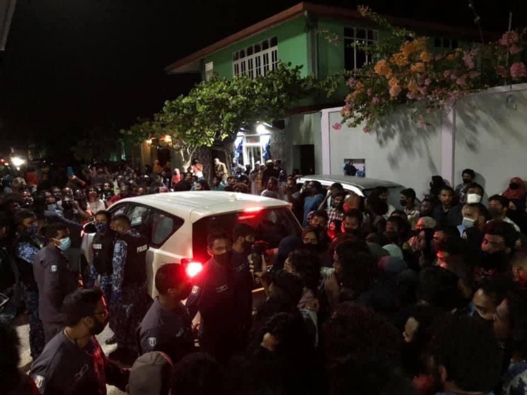 Kudakujjakah jinsee goana kuri kamah thuhumathuvaa fulus meehaa hayyaru nukuraathee Addu gai muzaaharaa kuranee
