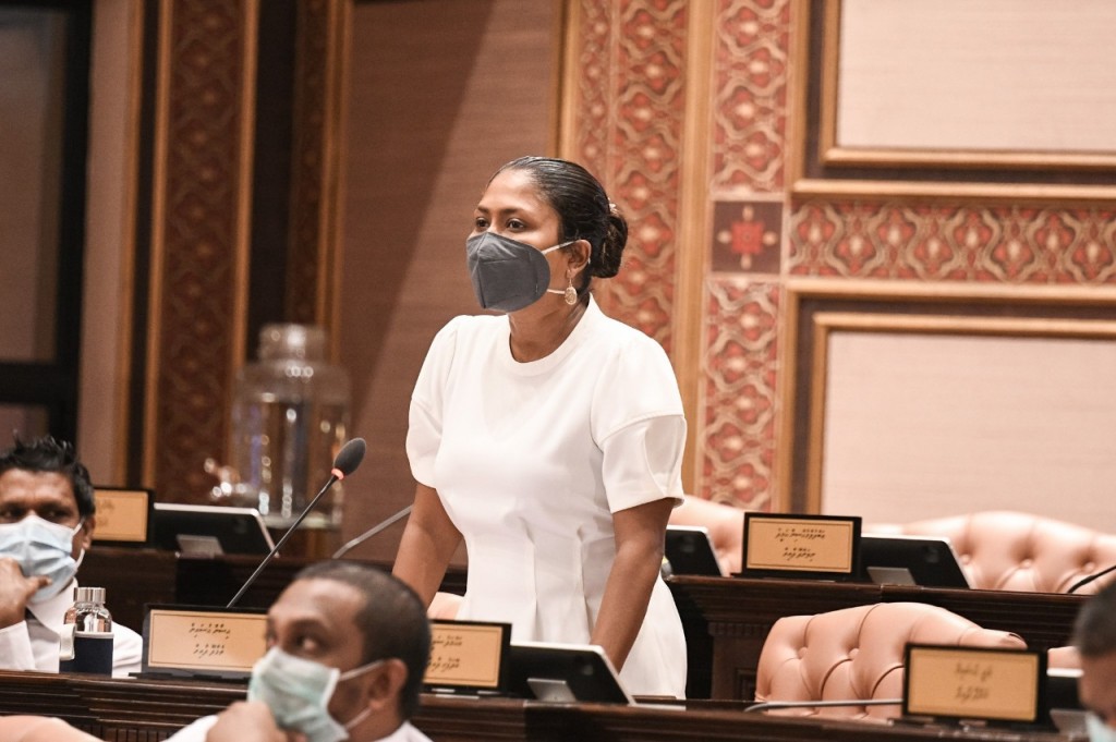Muslim akaa dhimaalah kaafarekey bunun jinaaee kushakah hadhanee