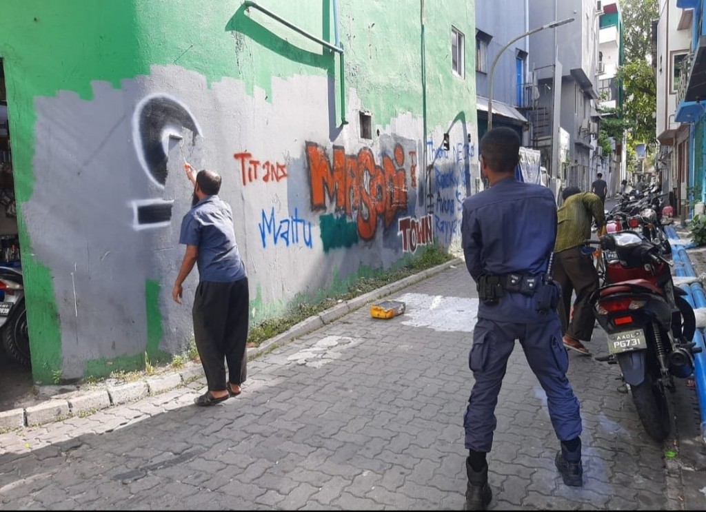 Anehkkaaves graffiti thah fuhe, Male' ge faaruthah saafu kurumuge masahkaiy fashaifi
