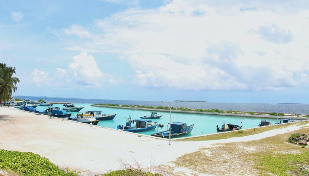 Bilehdhoo ge rahvehikann dhookollaanama 5000 rufiyaa ge fee eh, ravvehsakah vaanama 2500 rufiyaa ge allowance eh 