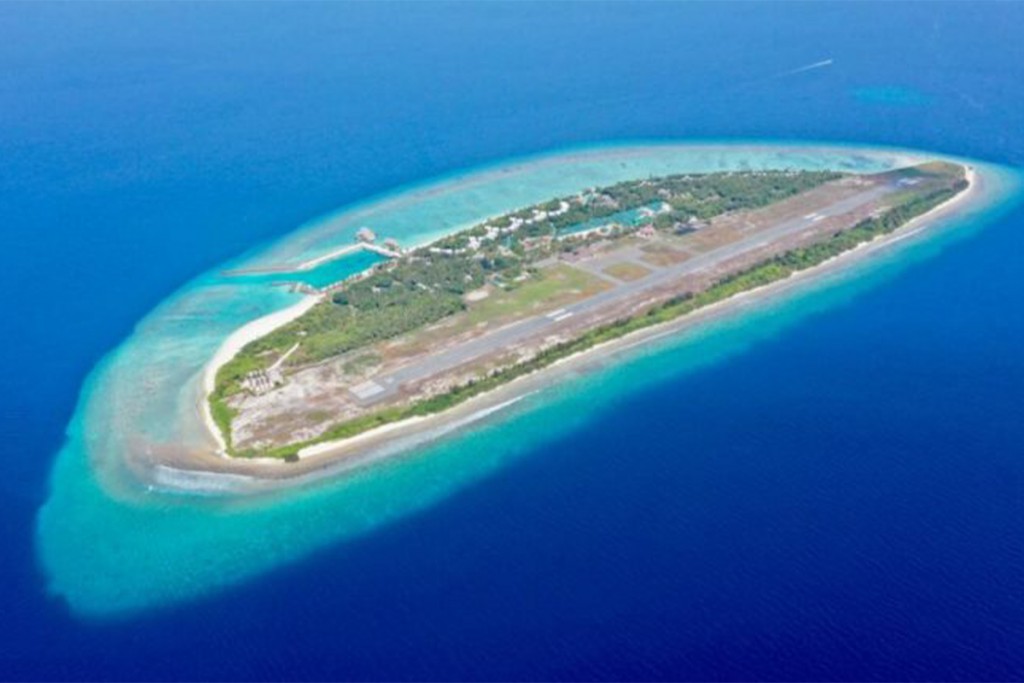 R. Atholhuge resort akun snorkeling ah dhiya e resort ge muvazzafaku gelligen hoadhanee