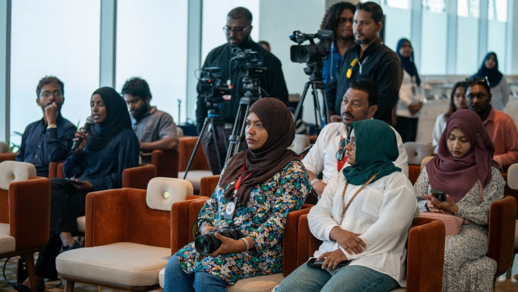 Raees office kurimathee noosverinnah media fendaa eh hadhanee 
